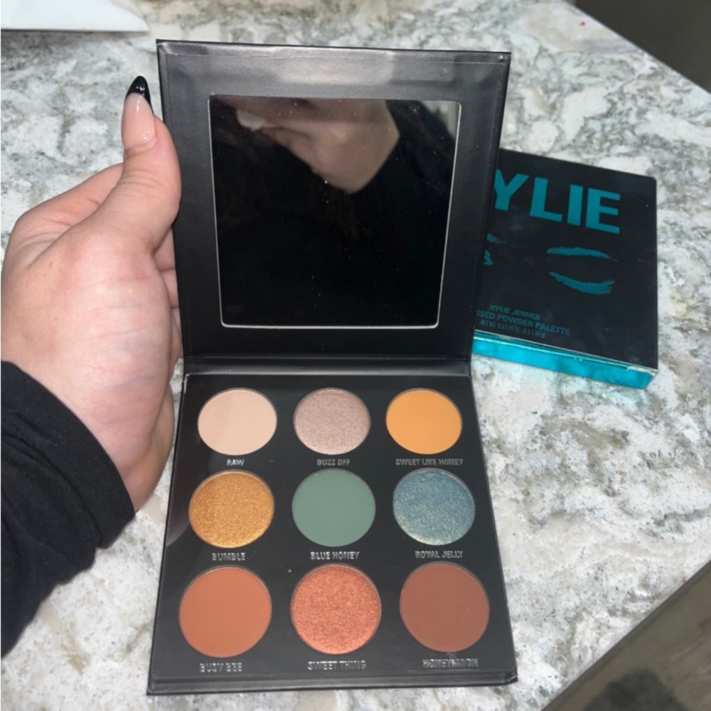 NWT Kylie cosmetics pressed powder pallete
